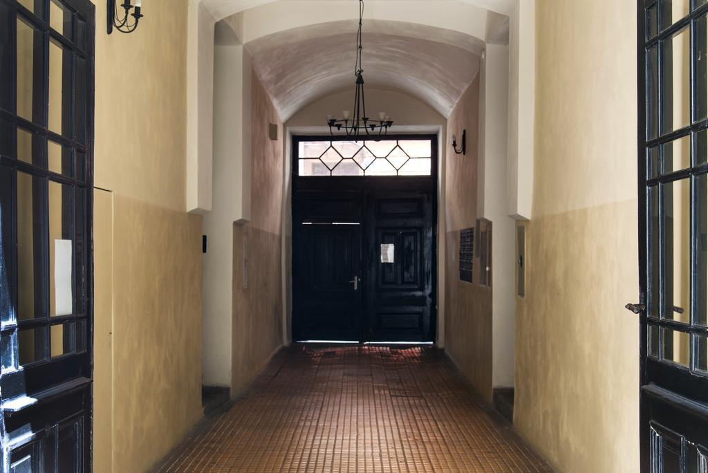 Live Like Locals: Market Square X Jewish District كراكوفيا الغرفة الصورة